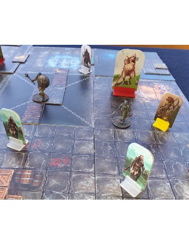 Standees. Bestiary box I (318 standees)